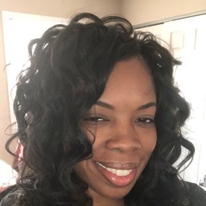 Meet your Posher, Dana